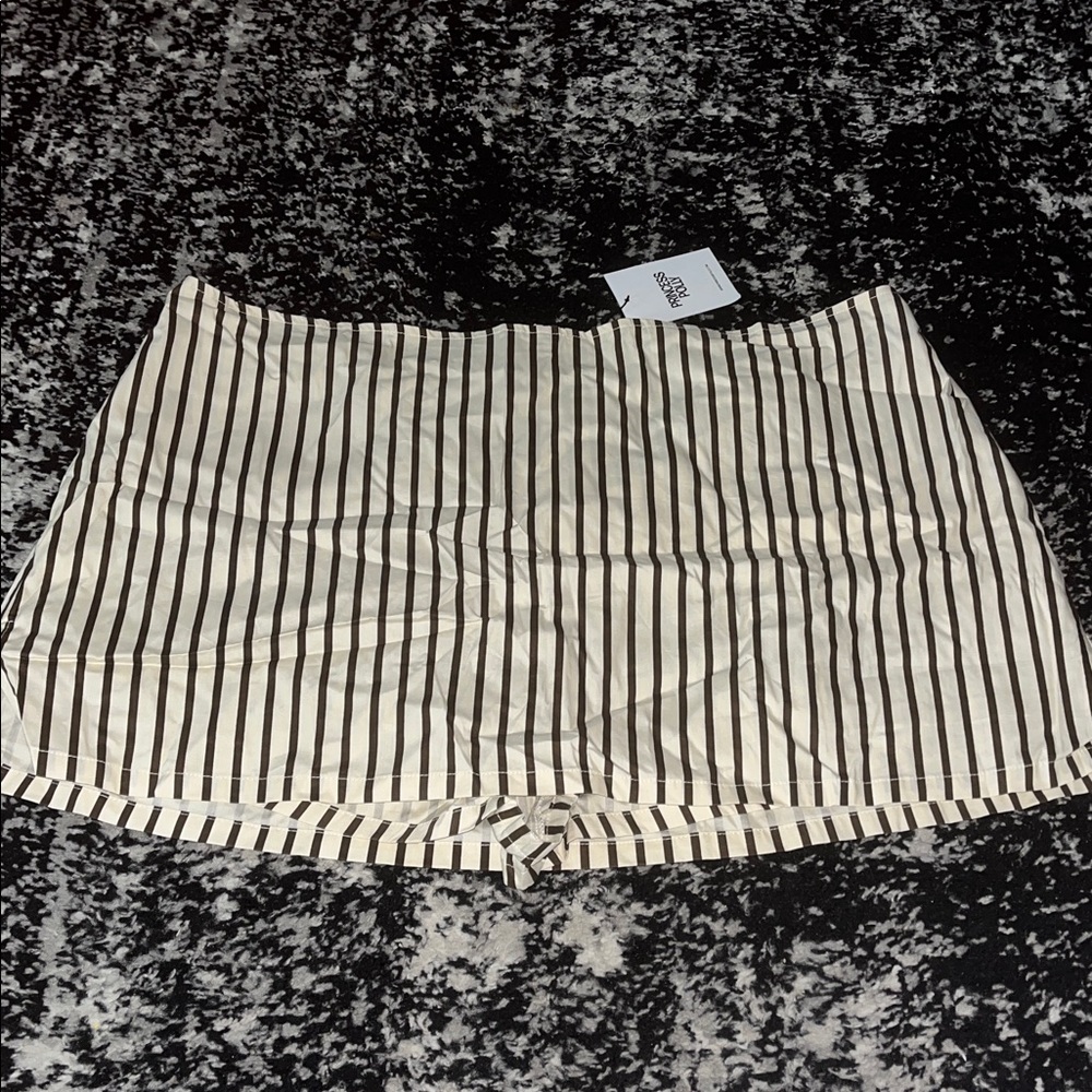 Striped crème and brown skort